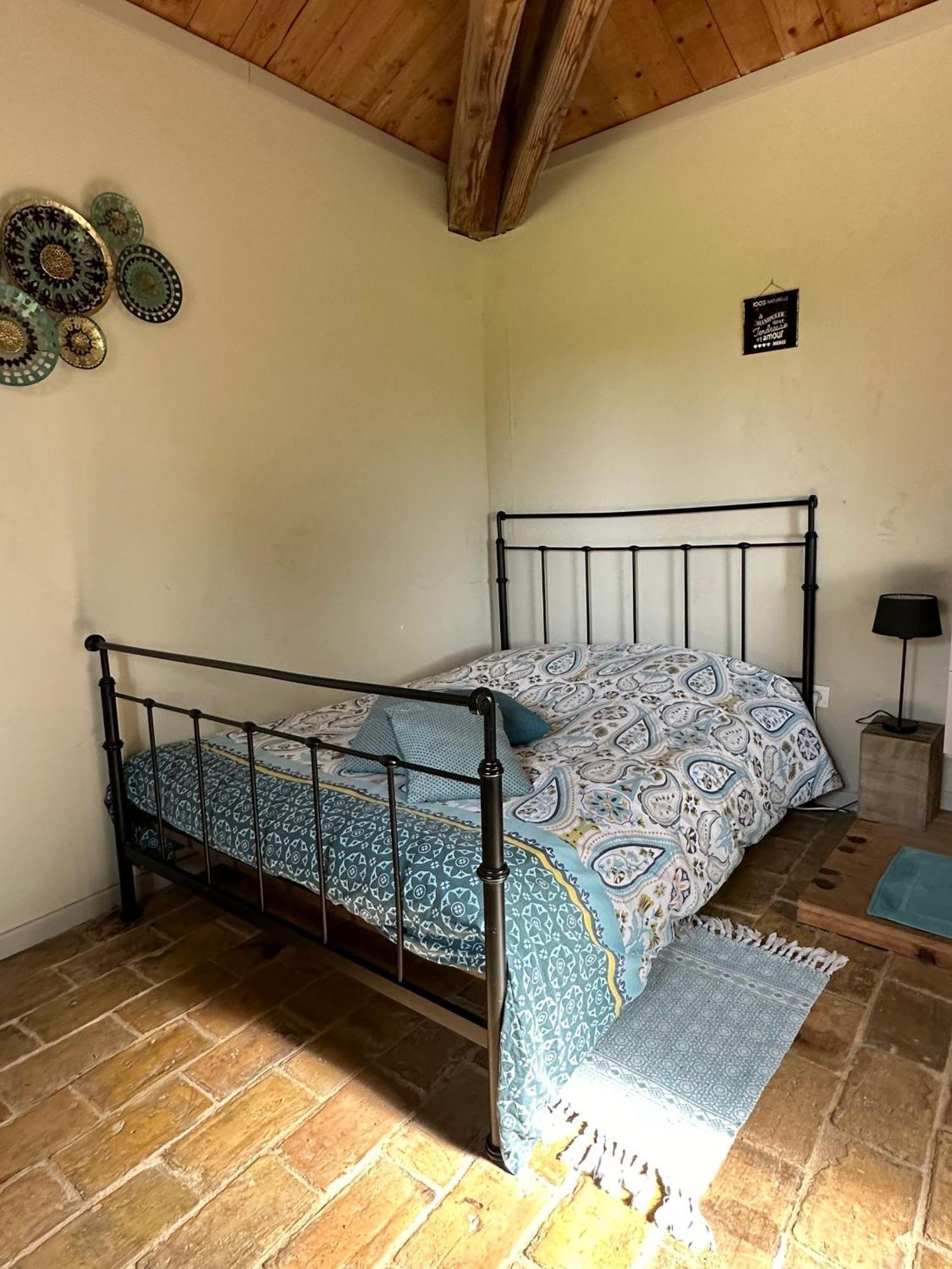 Maisonnette Independante Au Calme Dans Un Grand Jardin Châteauneuf-du-Rhône Exterior foto